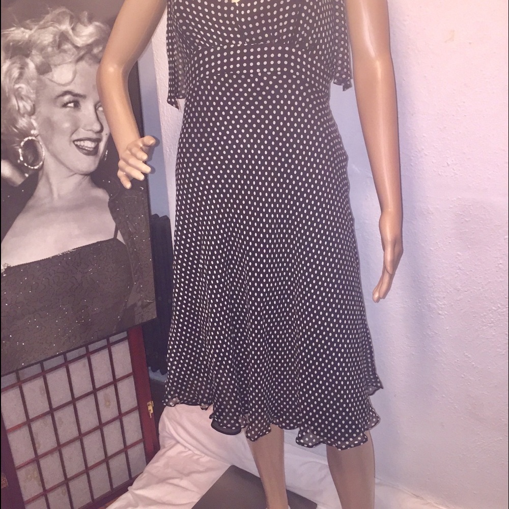 Polka dot white and black size 4 - Picture 6 of 10